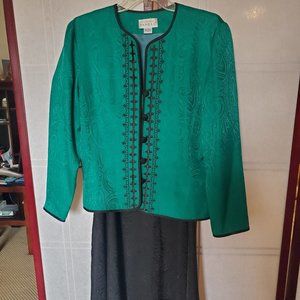 Adriana Papell Green with Black Embroidery Silk jacket and Skirt, sz 12